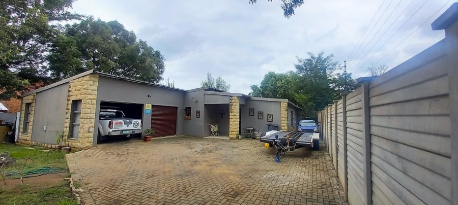 3 Bedroom Property for Sale in Universitas Free State